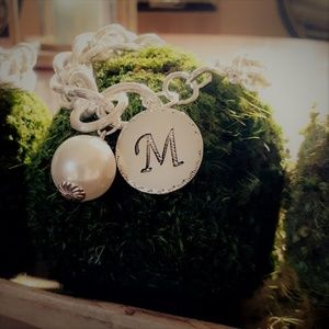Silver Single Monogram w/Pearl Enhancer
